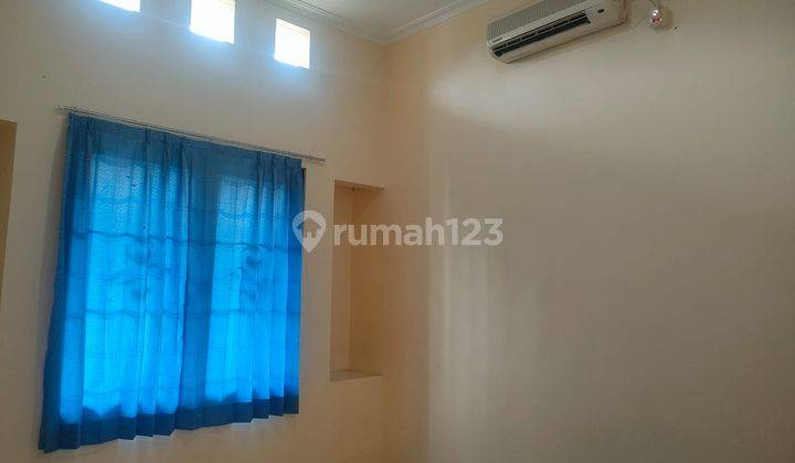 Disewakan Rumah Luas 1 Lantai di Kemang Pratama Bekasi Barat 2