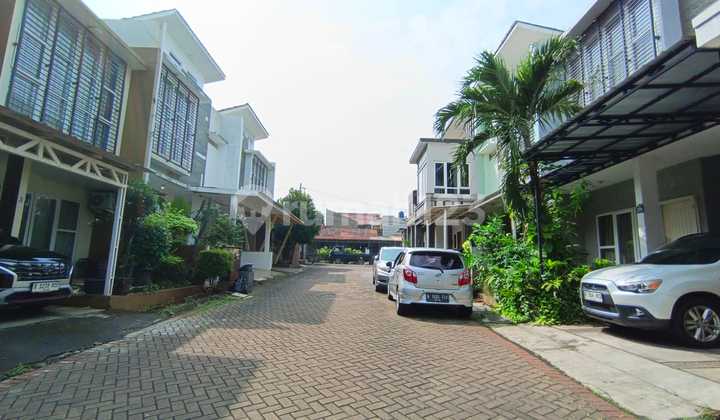 Dijual Rumah Eksklusif Pondok Kelapa, Semi Furnished & Siap Huni 2