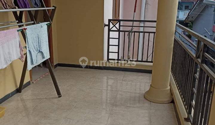 Rumah 2 lantai di Jl. Durian, SHM, Bagus 7