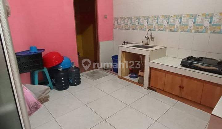 Rumah 2 lantai di Jl. Durian, SHM, Bagus 8