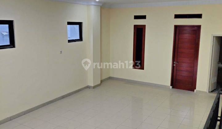 Dijual Rumah Siap Huni 3 Lantai Perumnas Satu Bekasi Barat  2