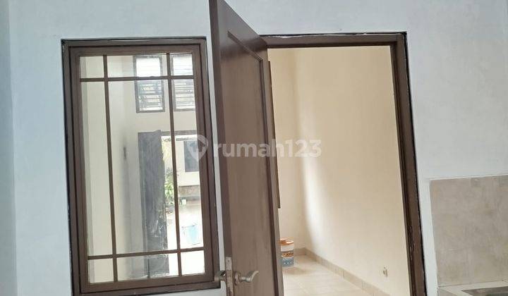 Disewakan rumah di Grand Wisata, Kabupaten Bekasi  2