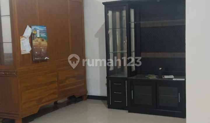 Disewakan Rumah  furnished 2,5 lantai di dalam perumahan Bintara 2