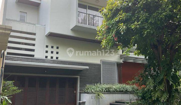 Dijual Cepat Rumah Mewah Semi Furnish di Kemang Pratama Bekasi  1