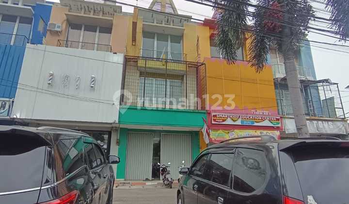 For Rent: Beautiful Shop House in Harapan Indah, West Bekasi