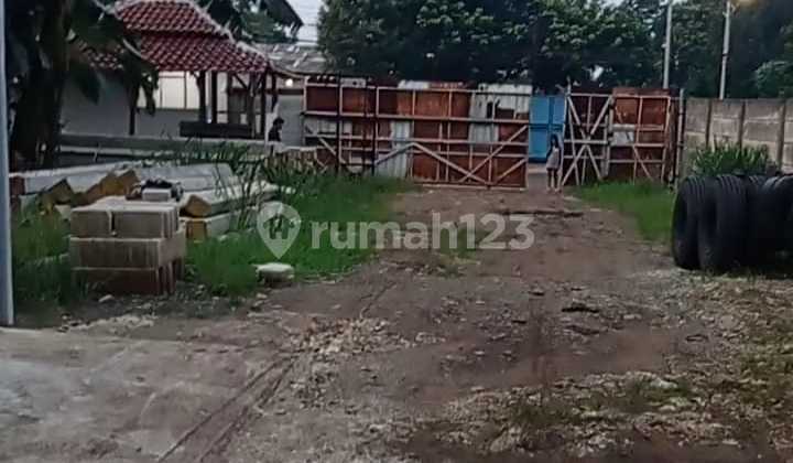 Land and warehouse for rent at Pangkalan 2, Bekasi. Land and warehouse for rent at Pangkalan 2, Bekasi.