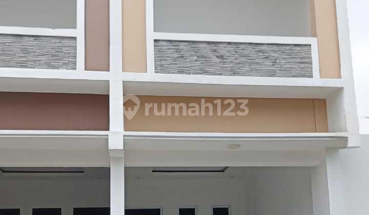 Dijual rumah 2 unit gandeng, baru direnovasi di Perumnas 1 1