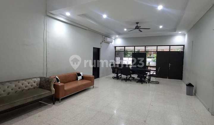 Business Space Suitable for Office / Restaurant, Hook Position, Spacious Parking