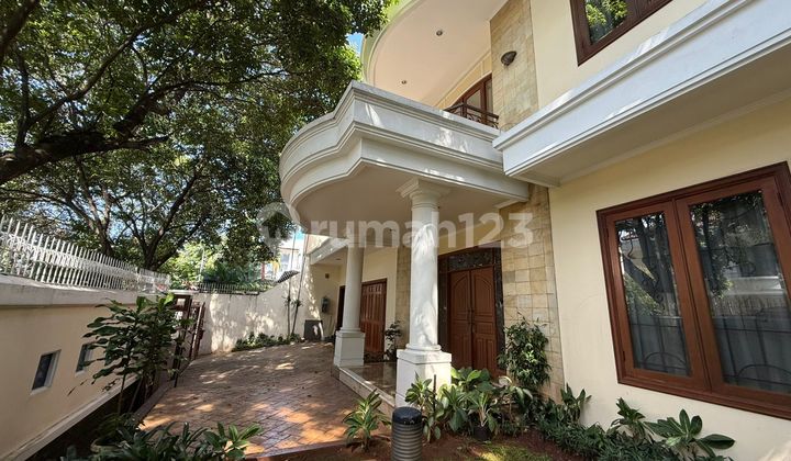 Beautiful House At Pondok Indah With Big Swimming Pool 1