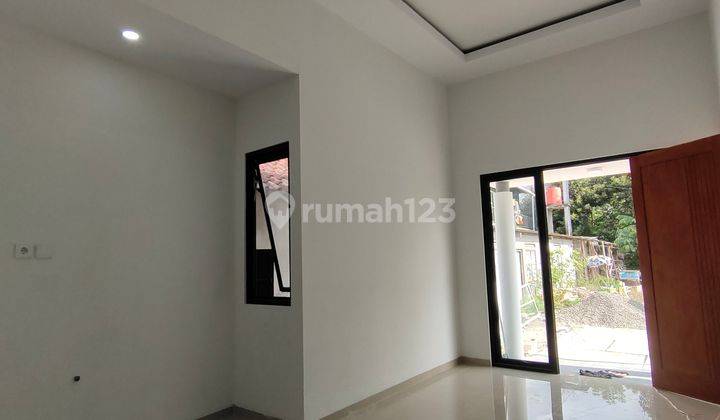 Rumah Modern Minimalis Lokasinya Strategis 2