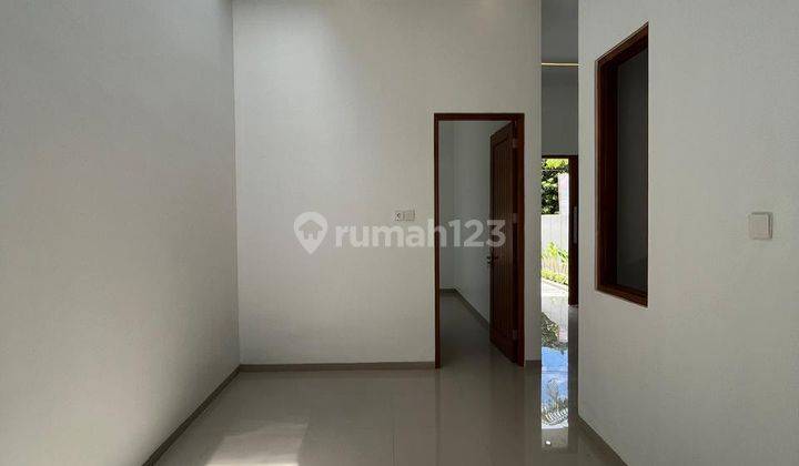 Rumah Baru Cantik Limasan Modern Kekinian Siap Huni 2