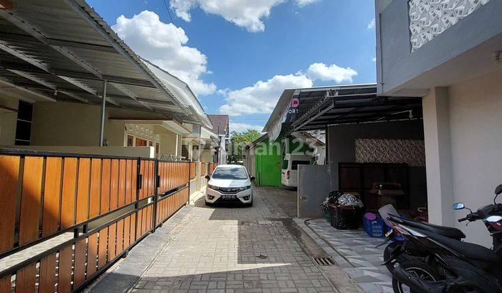 Rumah 2 Lantai Bagus SHM di Maguwoharjo, Yogyakarta 2