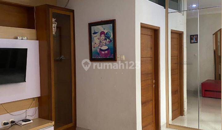 Rumah Mewah 2 Lantai Full Furnished Terawat Dalam Perumahan 2