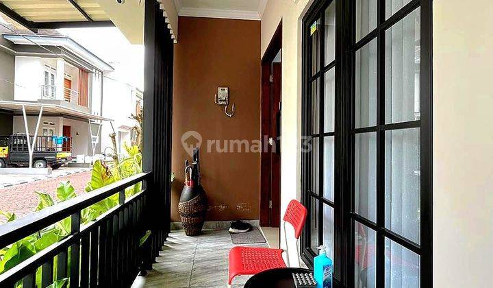 RUMAH MEWAH 2 LANTAI ISTIMEWA DALAM PERUMAHAN 2