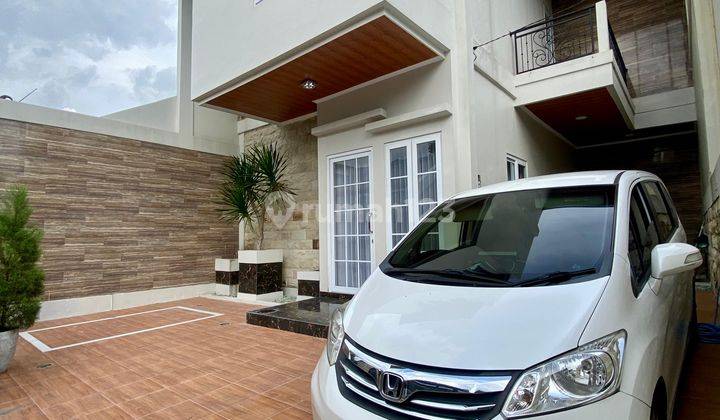 Rumah Modern 2 Lantai Di Jalan Palagan Km. 10 2