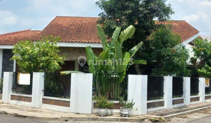 Rumah Mewah Hook Strategis Sangat Terawat Dan Rapi  2