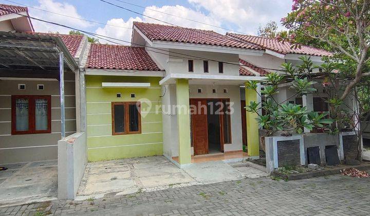 Rumah Dalam Perumahan One Gate Dekat Kampus Umy Jogja Di Jalan Raya Bibis Lokasi Strategis Fasilitas Lengkap  1