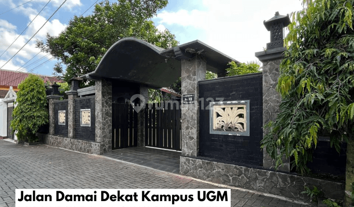 Rumah Homestay Mewah Nyaman Di Jalan Damai Dekat Kampus UGM Jogja 1