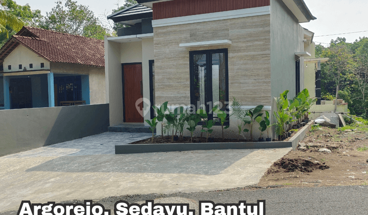 Rumah Modern Minimalis Lokasinya Strategis 1