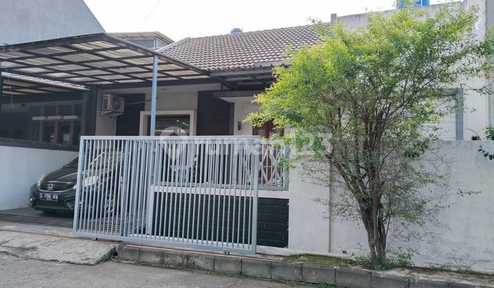 Rumah Taman holis indah 1 Dekat Sekolah Strategis