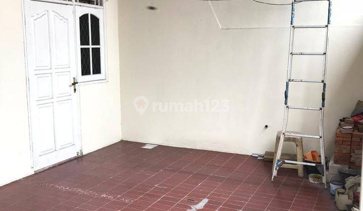Disewakan Rumah 1,5 lantai di Gading Griya Lestari, Kelapa Gading 2
