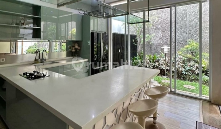 :fire: Fully Furnished 280M² SHM House in Rancho Indah, Tanjung Barat, South Jakarta - 6.5M Negotiable! 2 Floors, 3+2 Bedrooms Ready to Occupy, 24-Hour One Gate Access