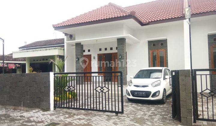 RUMAH BESAR LAPANG DEKAT RSA UGM JL KABUPATEN, DALAM RINGROAD 2