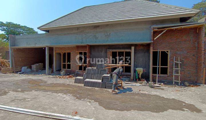 RUMAH BESAR HARGA MIRING CLUSTER ONE GATE DEKAT PASAR JANGJANG. 13 MENIT KE KAMPUS UII 2