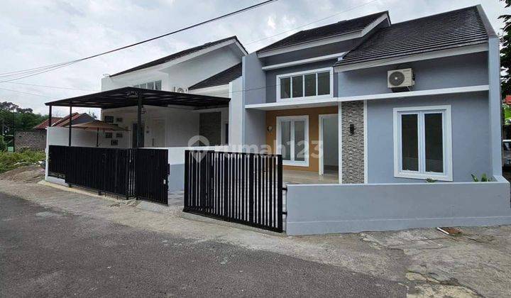 RUMAH MODERN MINIMALIS CLUSTER 13 UNIT DEKAT PAMELA PURWOMARTANI KALASAN SLEMAN 2