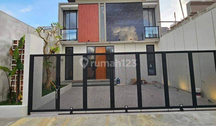 RUMAH MEWAH KONTEMPORER FULL FURNISHED DEKAT SWALAYAN PAMELA PURWOMARTANI 1