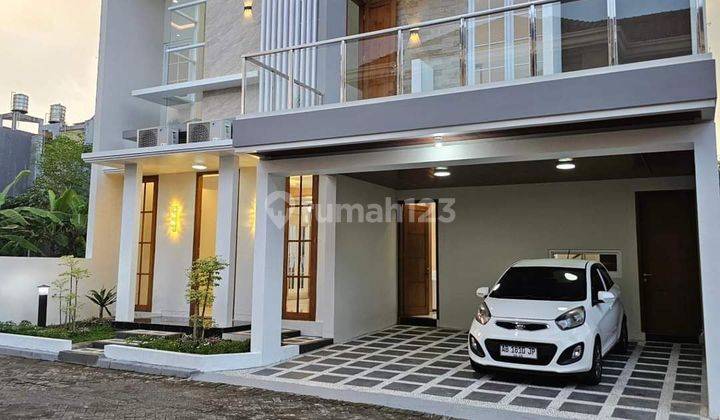 RUMAH PREMIUM MEWAH DENGAN PRIVATE POOL DALAM PERUM ELIT JL KALIURANG DEKAT UGM 2