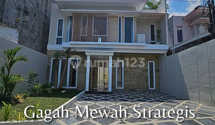 Rumah Mewah Besar Strategis Dekat Hotel Hyatt Palagan Jogja