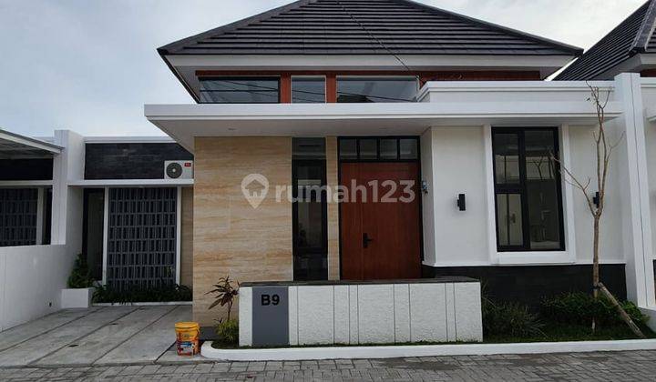 Rumah Cantik Siap Huni Perum One Gate Dekat Budimulia Tajem & Upn 1