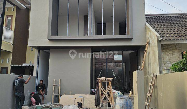 Rumah Kontemporer Full Furnished Dekat Stadion Maguwo Jogja. 10 Menit Dari Kampus Upn 2