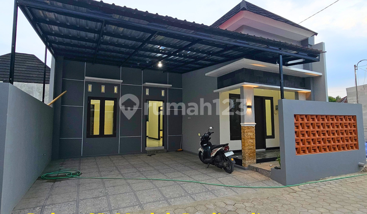 Rumah Carport 2 Mobil Dalam Perum Dekat Stadion Maguwoharjo Jogja 1