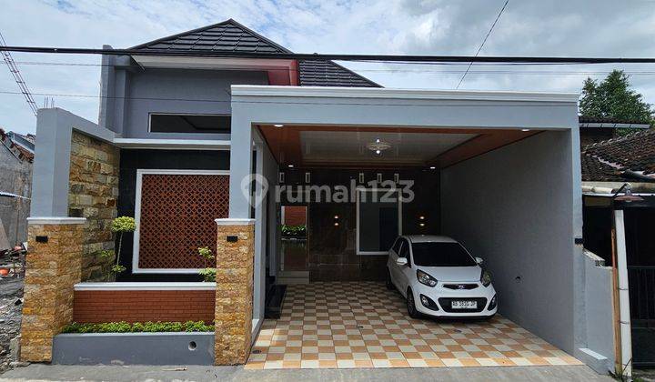 Rumah Besar Lapang Dekat Sd Model. 15 Menit Dari Pakuwon Mall 1