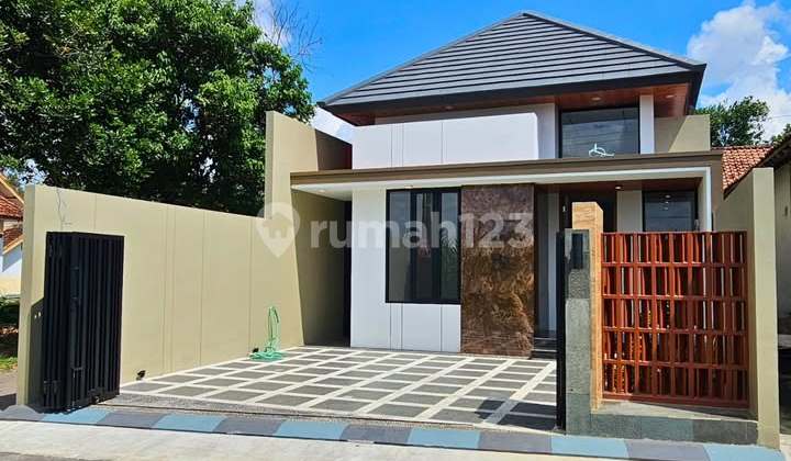 Rumah Besar View Sawah Jl Kaliurang Km 10 Dekat Resto Pawon Mbah Gito