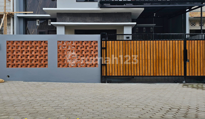Rumah Modern Siap Huni Dalam Perum Dekat Sd Model, Stadion Maguwo, Kampus Upn