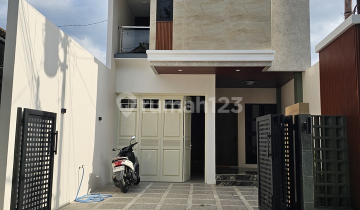 Strategic House 500 Meters From Ringroad Blok O. 10 Minutes From Ambarukmo Plaza & Yogyakarta City Center 2