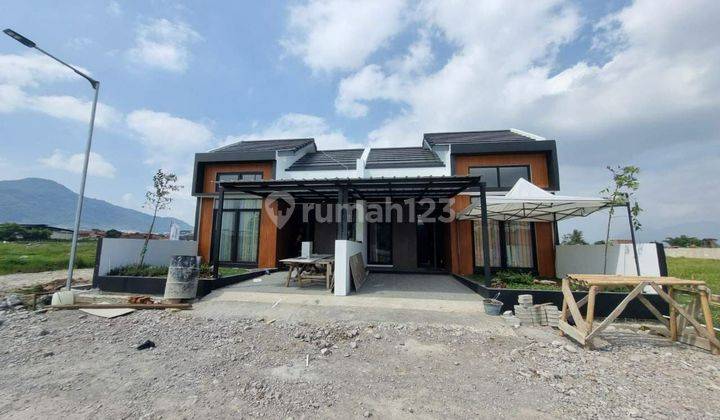 Rumah Di Jual Rancaekek 200 Meter Dari Samsat , Booking 5jt All-In , Bandung 1