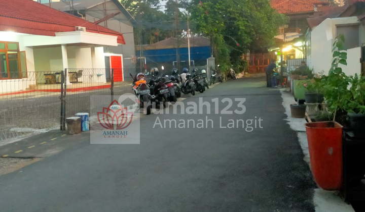 Rumah Hitung Tanah Lokasi Strategis kawasan Jl Raya Arteri Pd Indah Luasan 422 m