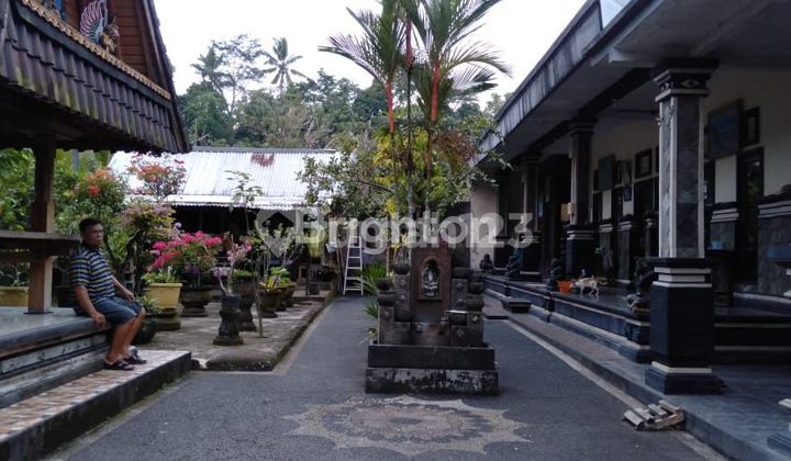 Rumah Lt 1 Area Tabanan Marga Dg Halaman Luas  2