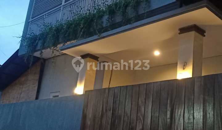 Dijual Rumah 2 Lantai Gatsu Barat
Denpasar Area Dijual Rumah 2 Lantai Gatsu Barat
Denpasar Area