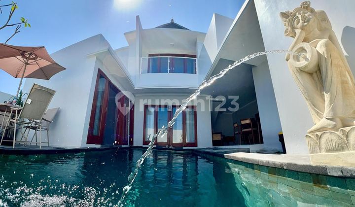 Brand New Modern Villa Near Padanggalak Beach