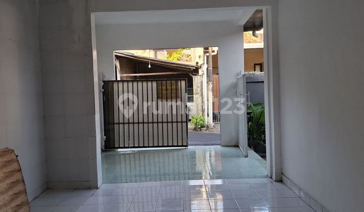 Rumah 1 Lantai 5 Menit Jalan Kaki ke Rs Bali Mandara