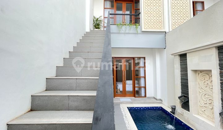 2 Villas Combined into 1 Area Sunset Road Kuta 2 Floors Fully Furnished