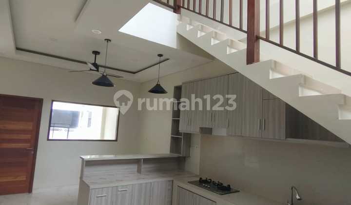 Rumah Cantik Minimalis 2 Lantai Semi Furnished