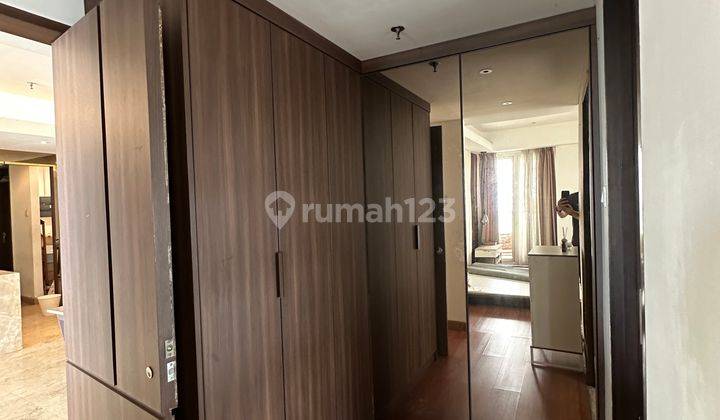 Apartement The Royale Springhill 3 BR Semi Furnished Bagus 2