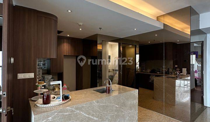 Apartement The Royale Springhill 3 BR Semi Furnished Bagus 1