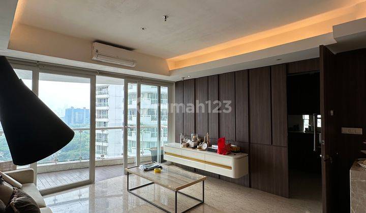 Apartement The Royale Springhill 3 BR Semi Furnished Bagus 2